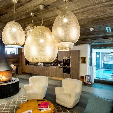 8bdr Elegant And Modern Chalet With Pool * Lens