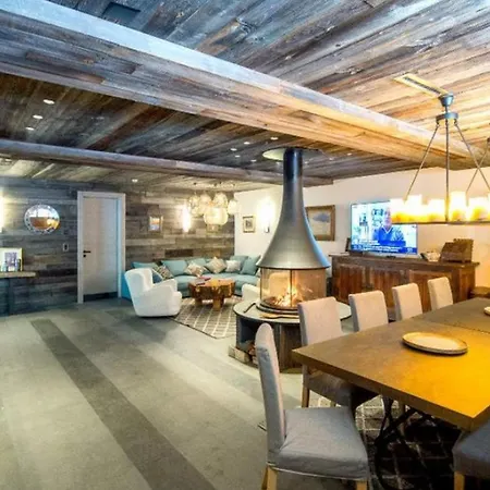 8bdr Elegant And Modern Chalet With Pool