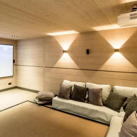 8bdr Elegant And Modern Chalet With Pool וילה *